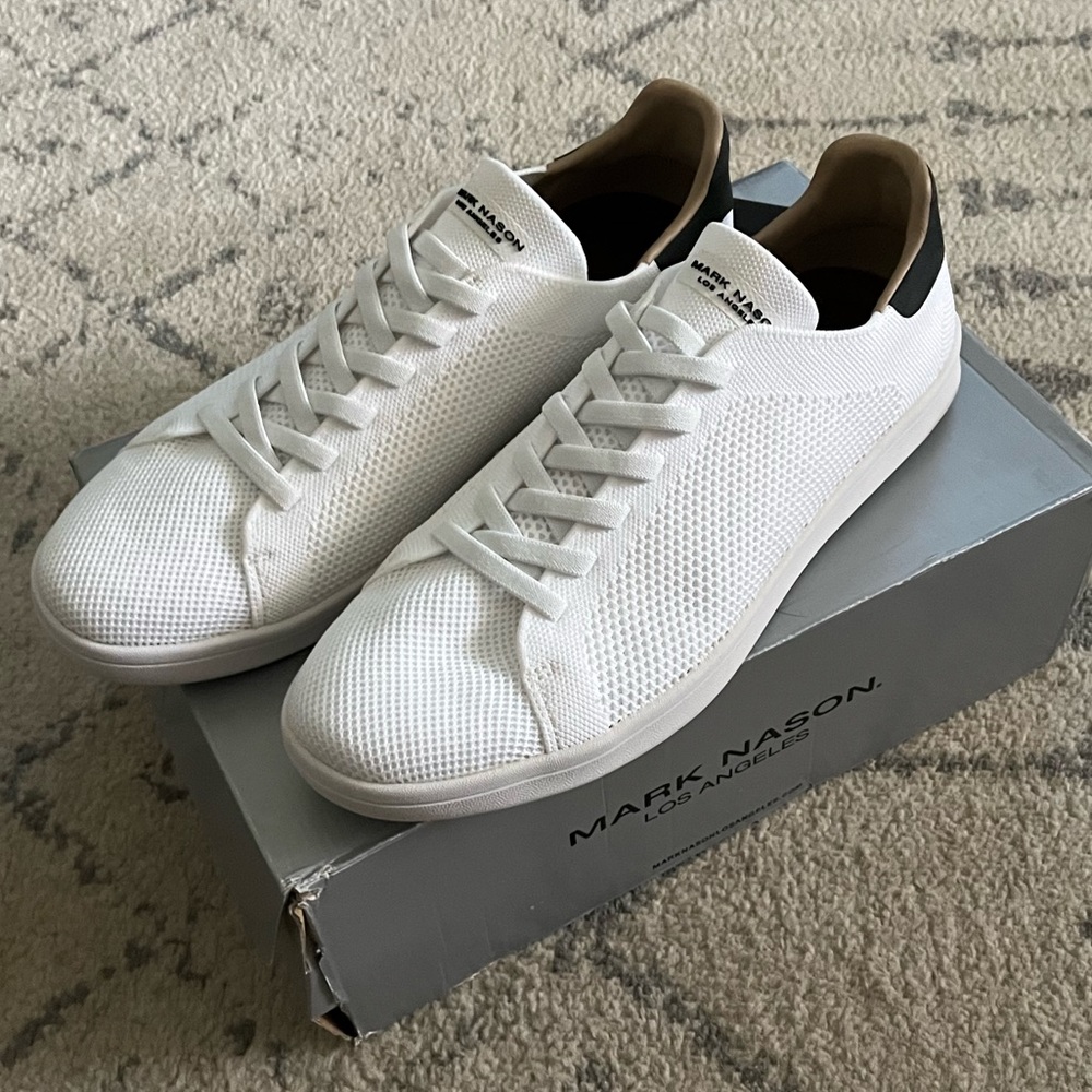 Men’s white sneakers